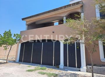 Casa · 364m² · 5 Recámaras · 2 Estacionamientos · Casa en Venta en Obra Gris en Fracc. Mirador de Colima