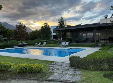 Casa de 4 habitaciones, Monterrey · Casa en Venta | Castaños del Vergel | Carretera Nacional