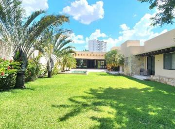 Casa de 3 habitaciones, Mérida · Casa de 3 Recamaras de Una Sola Planta con 30 Paneles Solares Amplios Espacios Dentro de Merida