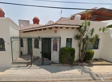 Casa de 5 habitaciones, Querétaro · Casa en Venta en Bosques del Acueducto Queretaro