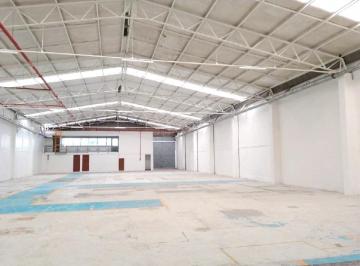 Nave industrial , Naucalpan de Juárez · Bodega de 2,330 m² en Naucalpan, con Anden y Estacionamiento