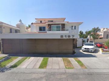 Casa de 6 habitaciones, Zapopan · Venta de Casa en Las Flores, Bugambiilias, Zapopan, Jalisco