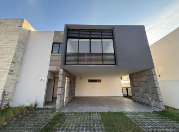 Casa · 221m² · 3 Recámaras · 2 Estacionamientos · Punta Tiburón, Casa en Venta y Renta con 3 Recámaras y Cuarto de Servicio en Laguna VI