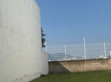 Terreno / Lote · 180m² · Terreno en Venta