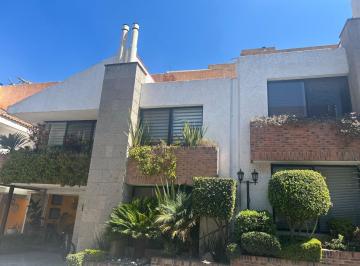 Casa · 260m² · 3 Recámaras · 3 Estacionamientos · Casa Remodelada en Interlomas (Paseo)