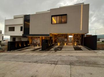 Casa en condominio de 3 habitaciones, El Marqués · Casa con Roof Capital Sur