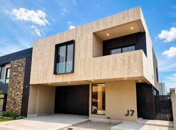 Casa de 3 habitaciones, León · Casa en Venta en Lomas del Molino Iv - El Molino Residencial