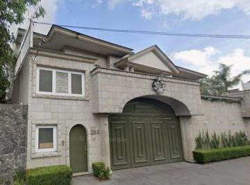 Casa de 5 habitaciones, Alvaro Obregón · Casa en Venta en Jardines del Pedregal Cdmx