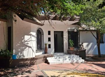 Casa de 4 habitaciones, Linares · Casa en Linares Centro