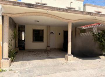 COCHERA 2 AUTOS · Casa en Las Alamedas 2do Sector Linares