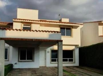 Casa de 3 habitaciones, Metepec · Casa en Venta Paseo San Isidro 383, Santa Cruz, 52140 Metepec, No Se Aceptan Creditos.