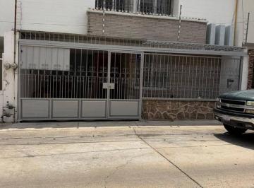 Casa · 120m² · 3 Recámaras · 1 Estacionamiento · Casa Renta Col. Jardines del Moral, León, Gto.