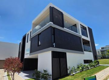 Casa en condominio de 4 habitaciones, San Andrés Cholula · Residencia de Lujo en Venta | Parque Jalisco, Lomas de Angelópolisprecio: $15,600,000 Mxn