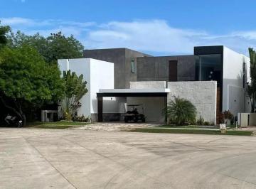 86d18beead1762e53af6ef0fe48d00e291694fead353c39dac562baf74e69b68 · Casa en Renta en El Yucatán Country Club, Mérida, Yucatán.
