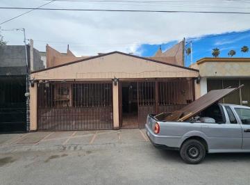 f10e93a4b8e8cb0faf854169c5ccad8db9b68025d43ac645c590d5cb9ebd5770 · Casa Habitación Ubicada en Fraccionamiento del Bosque, Gomez Palacio, Durango
