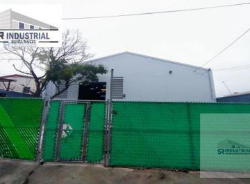 Bodega comercial · 945m² · 8 Estacionamientos · Bodega en Renta Guadalupe
