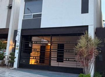 Casa de 3 habitaciones, Monterrey · Casa en Venta/cerradas de Cumbres