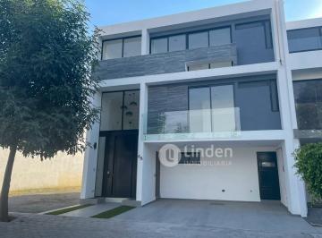Casa · 192m² · 5 Recámaras · 2 Estacionamientos · Casa en Renta en Parque Foresta, Zona Cascatta, Lomas de Angelópolis III, Puebla.