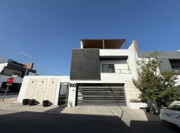 Casa de 3 habitaciones, García · Casa en Venta en Esquina con Alberca en Porto Cumbres en Dominio Cumbres Garcia Nl