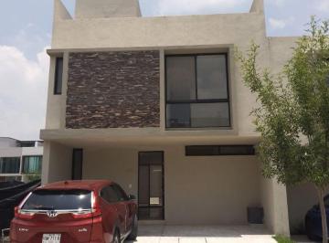 Casa de 4 habitaciones, Tlajomulco de Zúñiga · Excelente Residencia en Venta en El Fraccionamiento Zoí Santa Anita Residencial