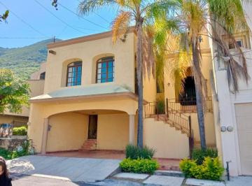 Casa de 3 habitaciones, Monterrey · Casa en Venta/lomas del Paseo