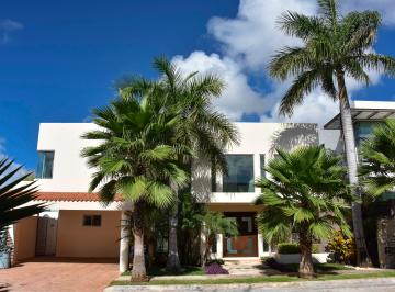 Fachada · Residencia en Villa Magna