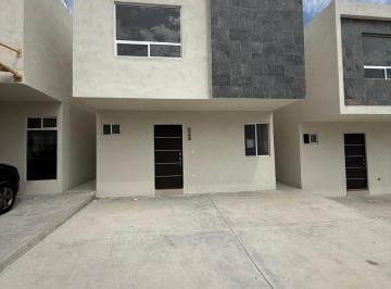 Casa · 105m² · 3 Recámaras · 2 Estacionamientos · Casa Nueva en Renta Col. Lomas del Rey, Guadalupe, N. L