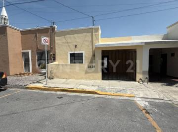 Casa · 103m² · 2 Recámaras · 2 Estacionamientos · Casa de 1 Piso Renovada Venta Monterrey Centro Cerca de Obispado Nl