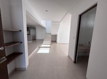 Casa de 4 habitaciones, León · Casa en Venta en León, Guanajuato Fraccionamiento Hacienda Santa Fe