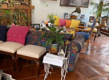Casa · 300m² · 2 Recámaras · 23 Estacionamientos · Casa en Venta en Lomas Hipódromo