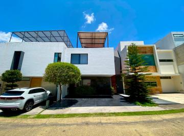 Casa de 4 habitaciones, Zapopan · Casa en Venta Valle Imperial Coto Imperio Sueco