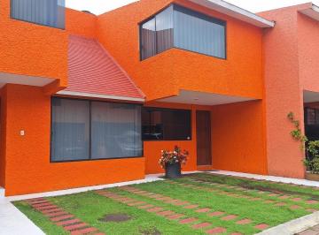 Casa en condominio · 140m² · 3 Recámaras · 3 Estacionamientos · Casa con Amplios Espacios Iluminada 3 Estacionamientos