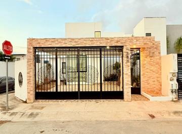 Casa de 3 habitaciones, Mérida · Casa en Venta en Residencial Floresta