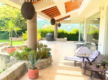 Casa · 1475m² · 4 Recámaras · 6 Estacionamientos · Casa en Renta en Zona Esmeralda