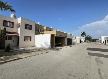 Casa · 181m² · 2 Recámaras · 2 Estacionamientos · Cas en Venta 2 Recamaras Merida Norte Gran San Pedro Cholul (Fvc - 2871)