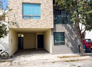 Casa de 3 habitaciones, Apodaca · Casa en Renta – Paseo de Los Nogales