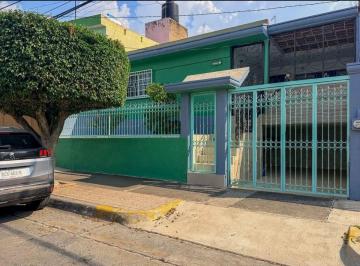 Casa de 6 habitaciones, Guadalajara · Casa Grande en Renta Jardines del Country