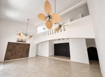 Casa · 706m² · 4 Recámaras · 2 Estacionamientos · Renta de Hermosa Casa en Alamos 1, Cancun