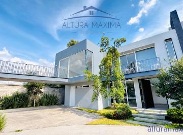 Casa de 4 habitaciones, Zapopan · Casa en Venta El Bajío Zapopan