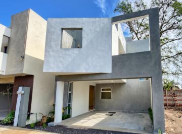 Casa de 3 habitaciones, Coatepec · Casa en Venta en Fracc. San Miguel, Coatepec, Ver. Recamara en Planta Baja, Residencial San Miguel