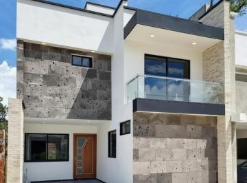 Casa de 3 habitaciones, Coatepec · Casa en Venta en Fracc. San Miguel, Coatepec, Ver. Recamara en Planta Baja y Cisterna