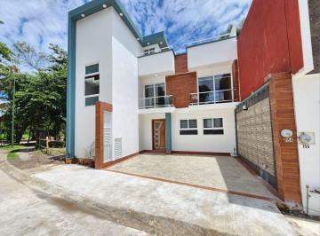 Casa de 4 habitaciones, Coatepec · Casa en Venta en Fracc. San Miguel, Coatepec | 4 Recamaras Una en Planta Baja + Roof Garden|