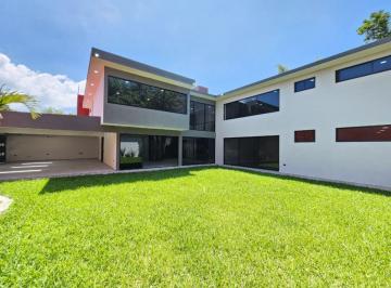 Casa de 3 habitaciones, Coatepec · Residencia en Venta en Fracc. San Xochiapan, Coatepec | Jardin + Doble Altura 400 m²