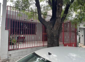 Casa · 262m² · 3 Recámaras · 1 Estacionamiento · Casa en Venta Centro de Monterrey, Nuevo León