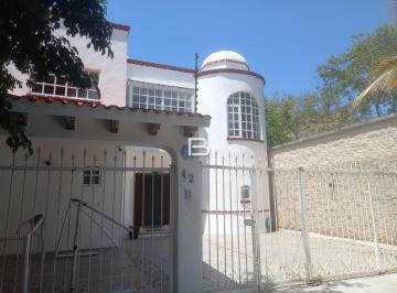 Casa · 240m² · 3 Recámaras · 2 Estacionamientos · Casa en Venta en Cerrada Contoy Cancun