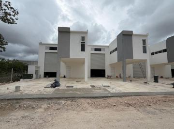 Bodega comercial · 325m² · 4 Estacionamientos · Bodega en Renta 325 m² en Cancun por Av Colosio