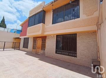 Casa · 190m² · 3 Recámaras · 4 Estacionamientos · Casa en Venta en Villas del Alamo, Mineral de La Reforma, Hgo.