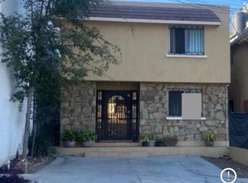 1 · Casa en Renta en Camino Al Mirador, Monterrey