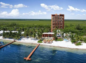 Departamento · 190m² · 3 Recámaras · 2 Estacionamientos · Departamento con Vista Al Mar y Club de Playa Privado en Venta en Cancun