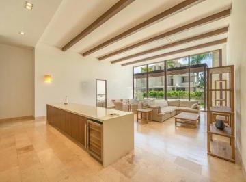 Departamento · 295m² · 3 Recámaras · 2 Estacionamientos · Departamento con Jardin en Venta Punta del Mar Puerto Cancun